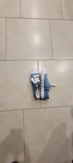 Womens fashion shoes size 8