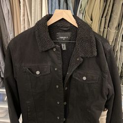 Forever 21 Men’s Sherpa denim Jacket