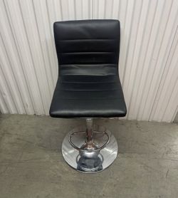 Leather barstool good condition