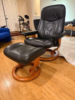 Stressless Ekornes Black Leather Recliner Chair with Ottoman
