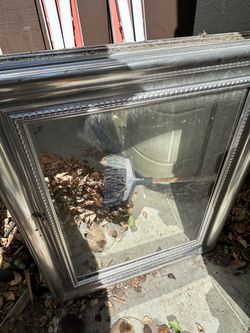 24” medicine cabinet