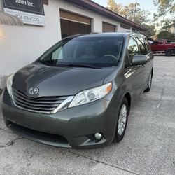 2010 Toyota Sienna