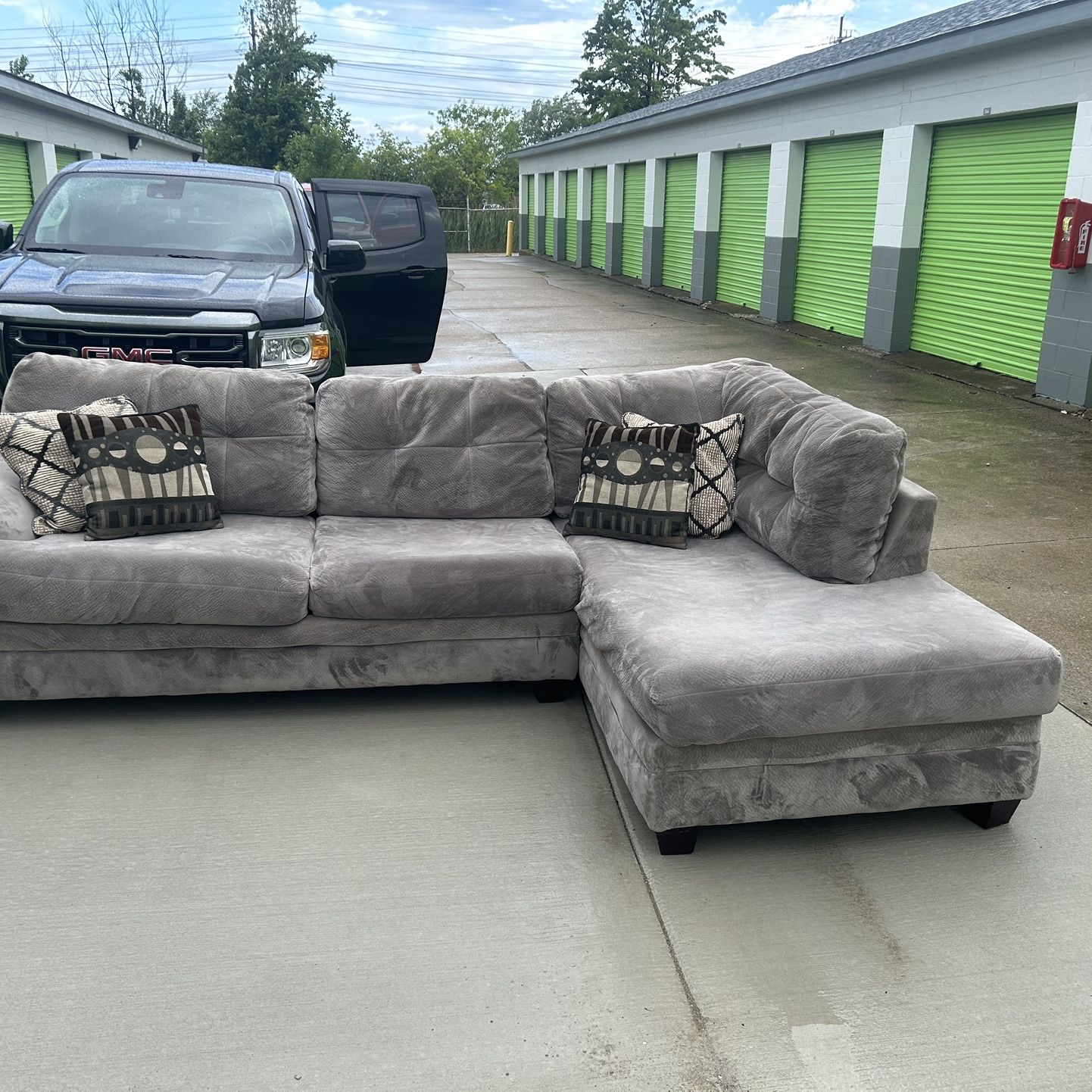 Grey Sectional (Free Delivery)