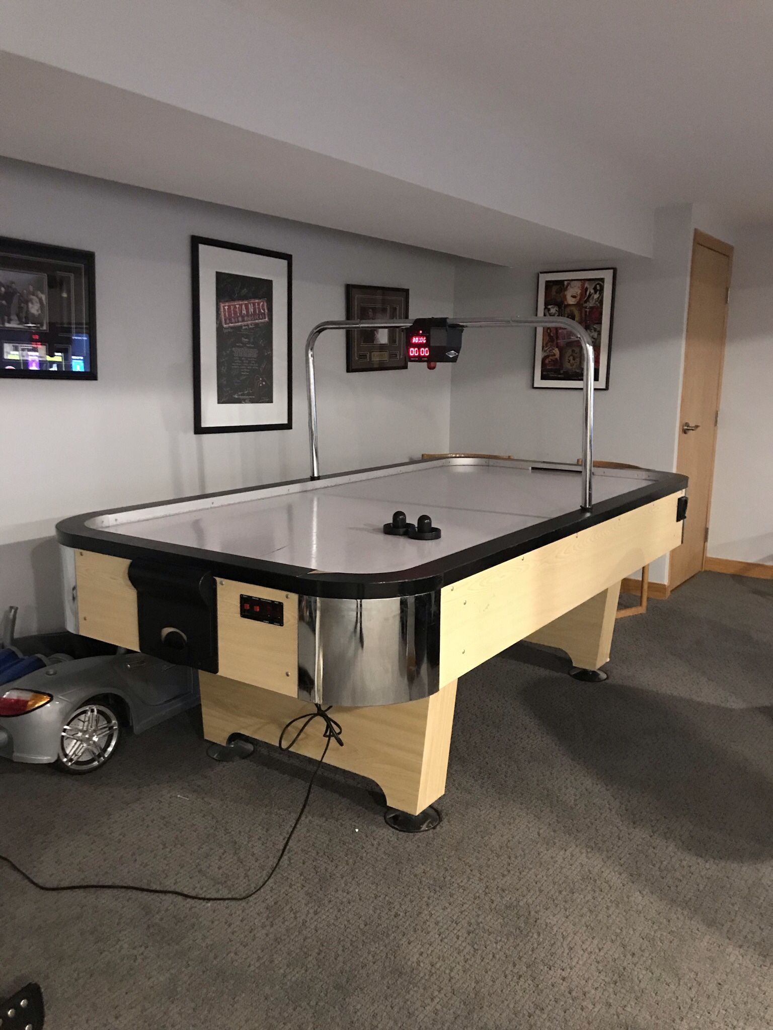 Classic Sport 888 traditional air hockey table