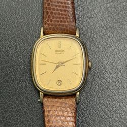 Ladies Vintage Seiko Quartz 5009 Cushion Case Dress Watch – Gold Tone