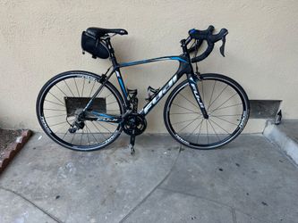 Fuji Supreme 2.0 Road Bike