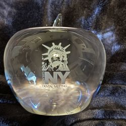 TIFFANY & CO Crystal apple paperweight