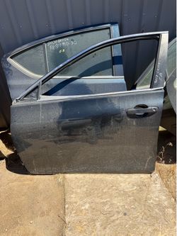 2017 Toyota camry left door.