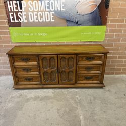 Wooden 9 drawers Dresser