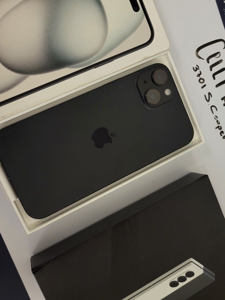 Apple iPhone 15 PLUS