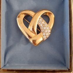 Vintage Monet Heart Shaped Brooch.