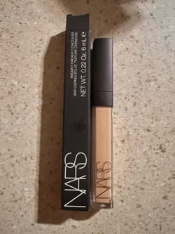 NARS Radiant Creamy Conceale