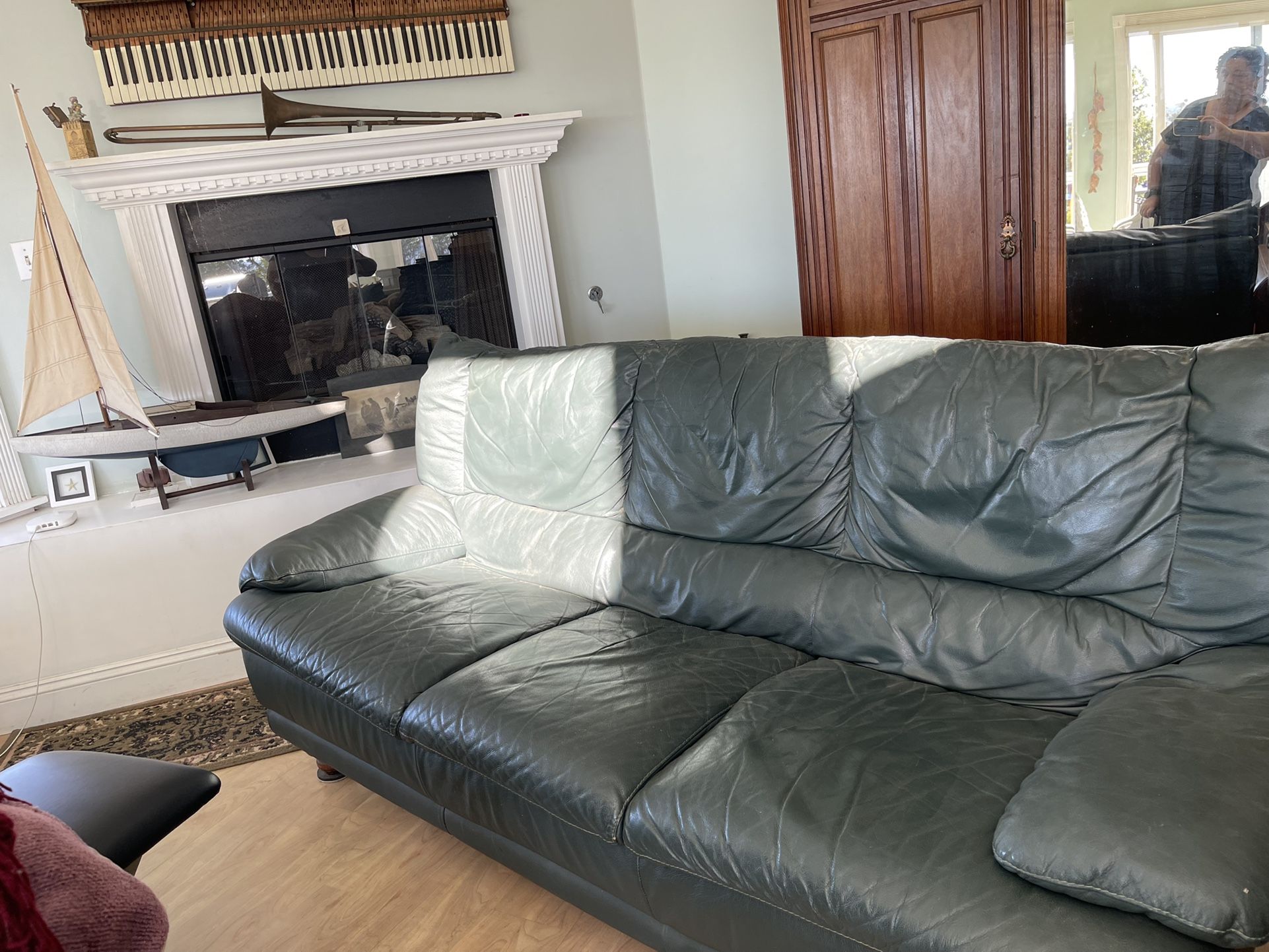 Heavy Leather Down Couch Hunter green