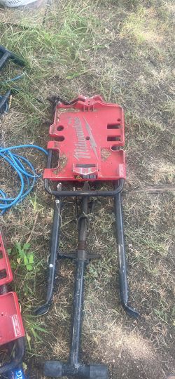 Milwaukee Tripod Vise Chain