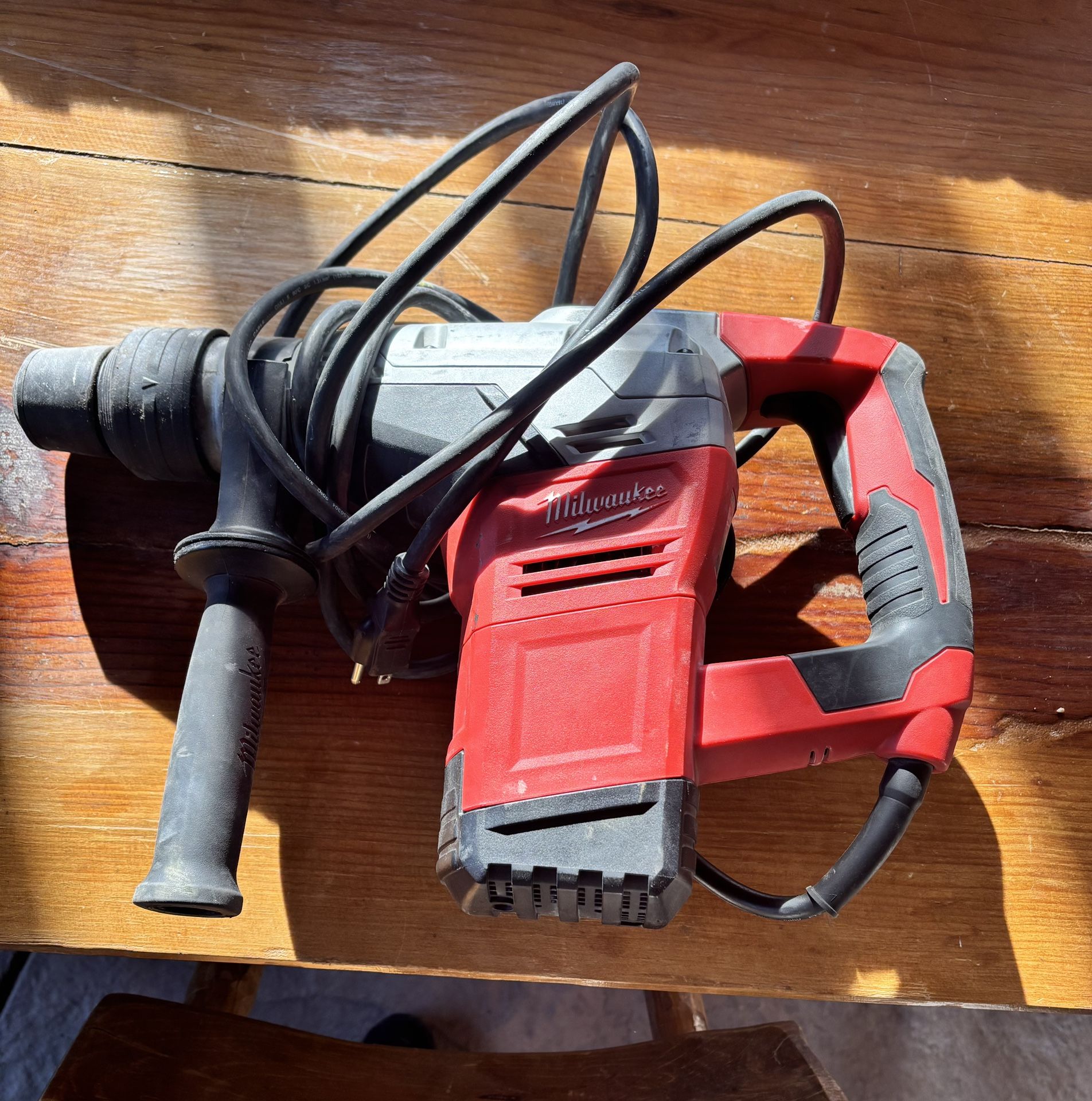 Milwaukee ROTARY HAMMER - 1-9/16" (40mm SDS-MAX)