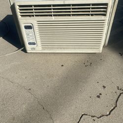 LG Window aC