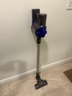 Dyson Cordless Stick Vacuum with Wall Mount