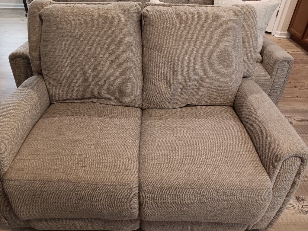 Loveseat Power/Electric Recliner With Phone Charger