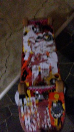 "Girl" skateboard