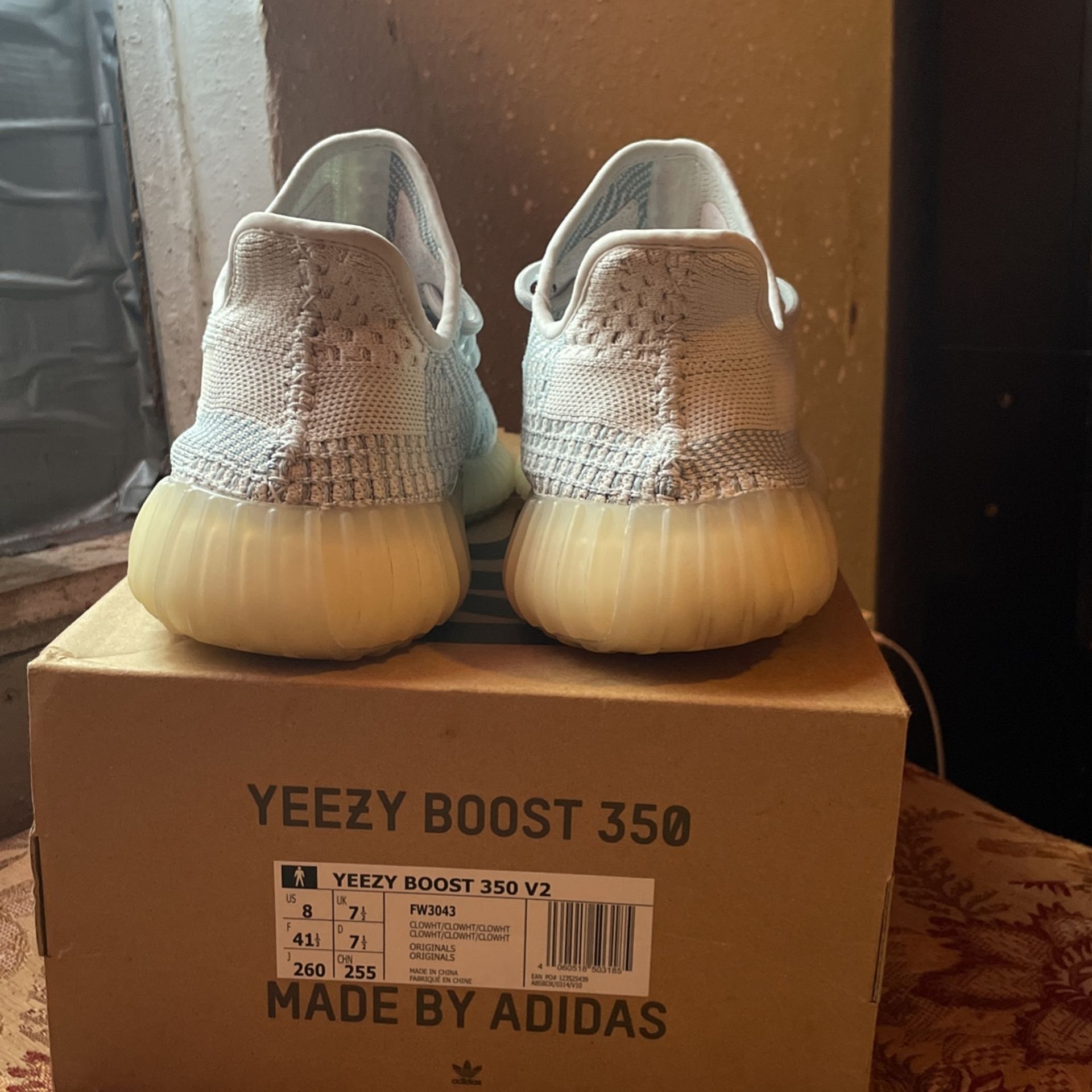 Adidas Yeezy Boost 350 V2 Clowht Size 11 Adidas Yeezy Boost 350 V2