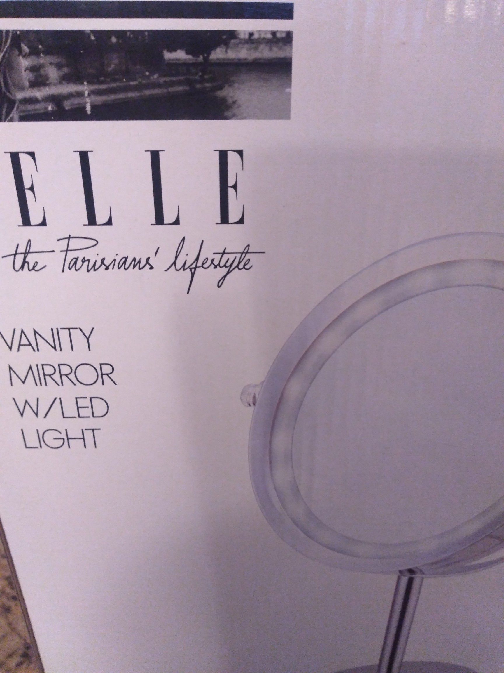 Elle Led lighted vanity mirror
