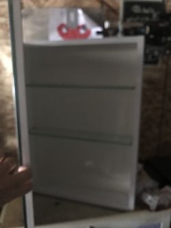 Bathroom mirror cabinet