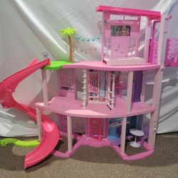 Doll House/ Barbie