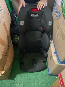 Graco Car Seat (IT COMES APART AND CONNECTS BACK TOGETHER)