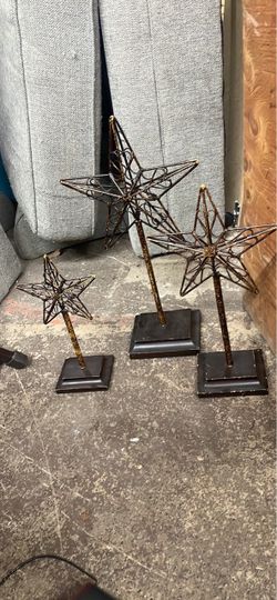 Big Metal Stars on stands 3
