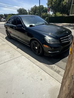 2013 Mercedes Benz C250 Sedan Fully Loaded