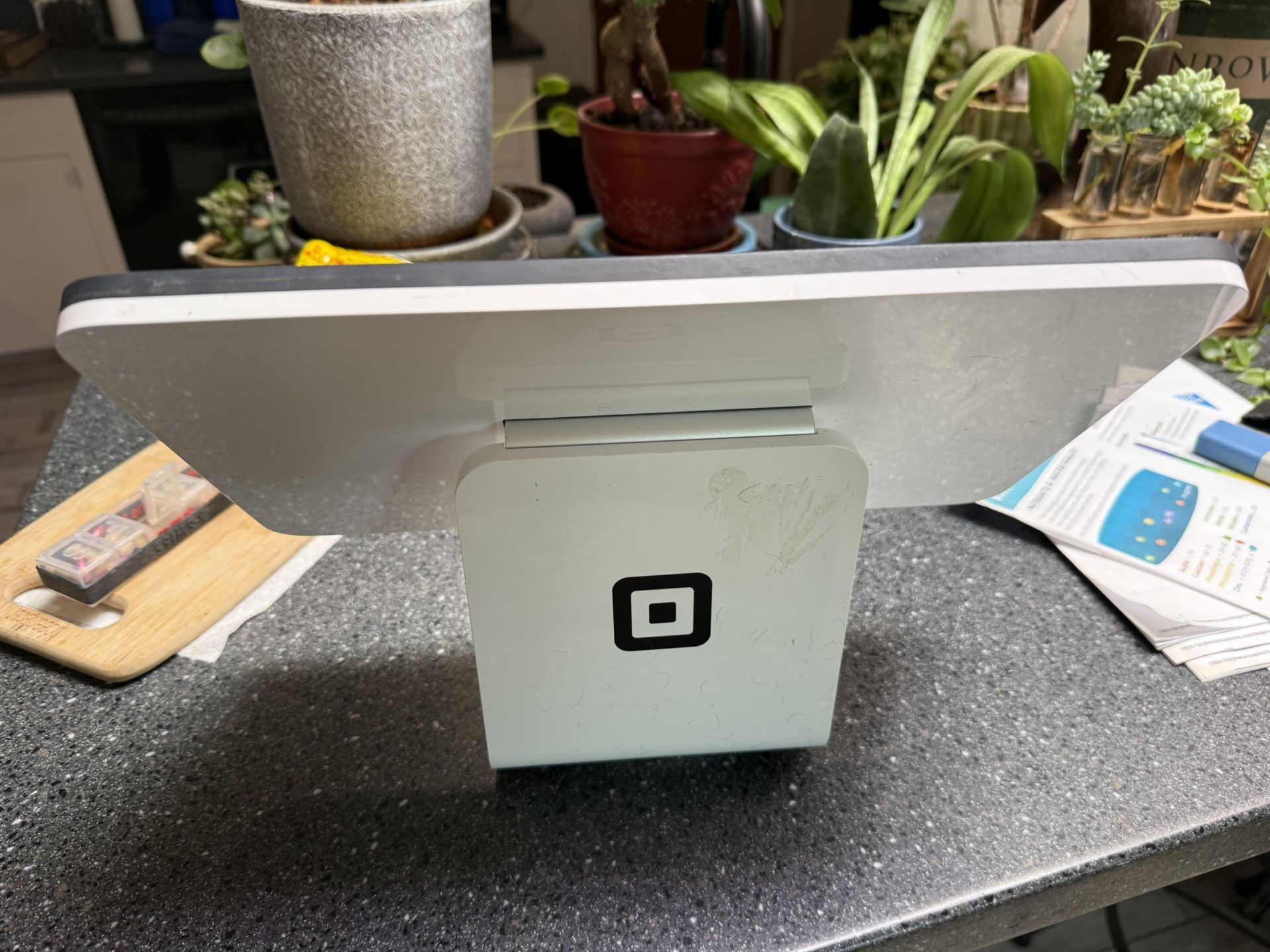 iPad generation 4 stand can be Used For square.