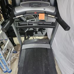 Nordictrack Commericial 2450 Treadmill