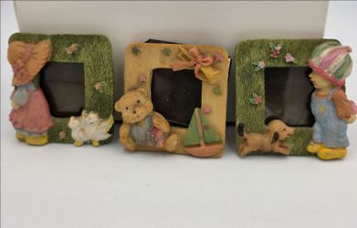 Vtg 3 Small Magnetic Photo Picture Frames Children's Resin Boy Girl 2.50"x 2.25"
