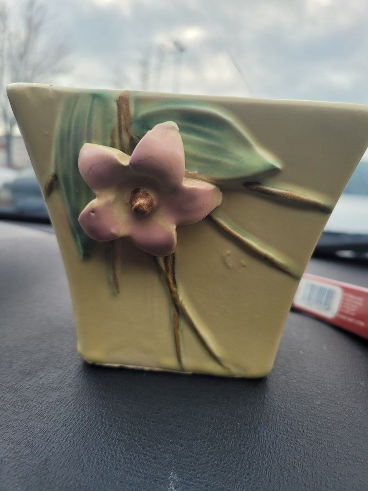 VERY RAARE ANTIQUE MCOY PLANTER