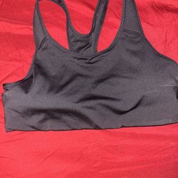 Black sports bra