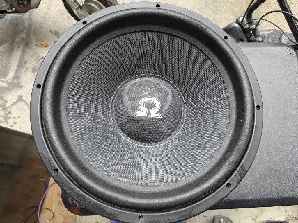 Cascade Designs Omega 15" Subwoofer 