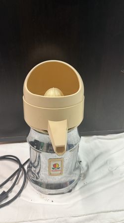 SUNKIST 8-R COMMERCIAL CITRUS JUICER [CASH ONLY]