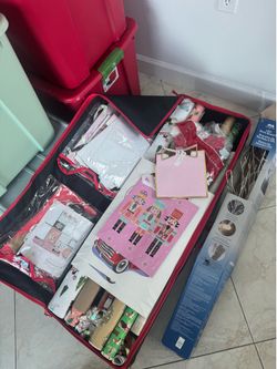 Christmas decorations / Halloween boxes / Ornaments