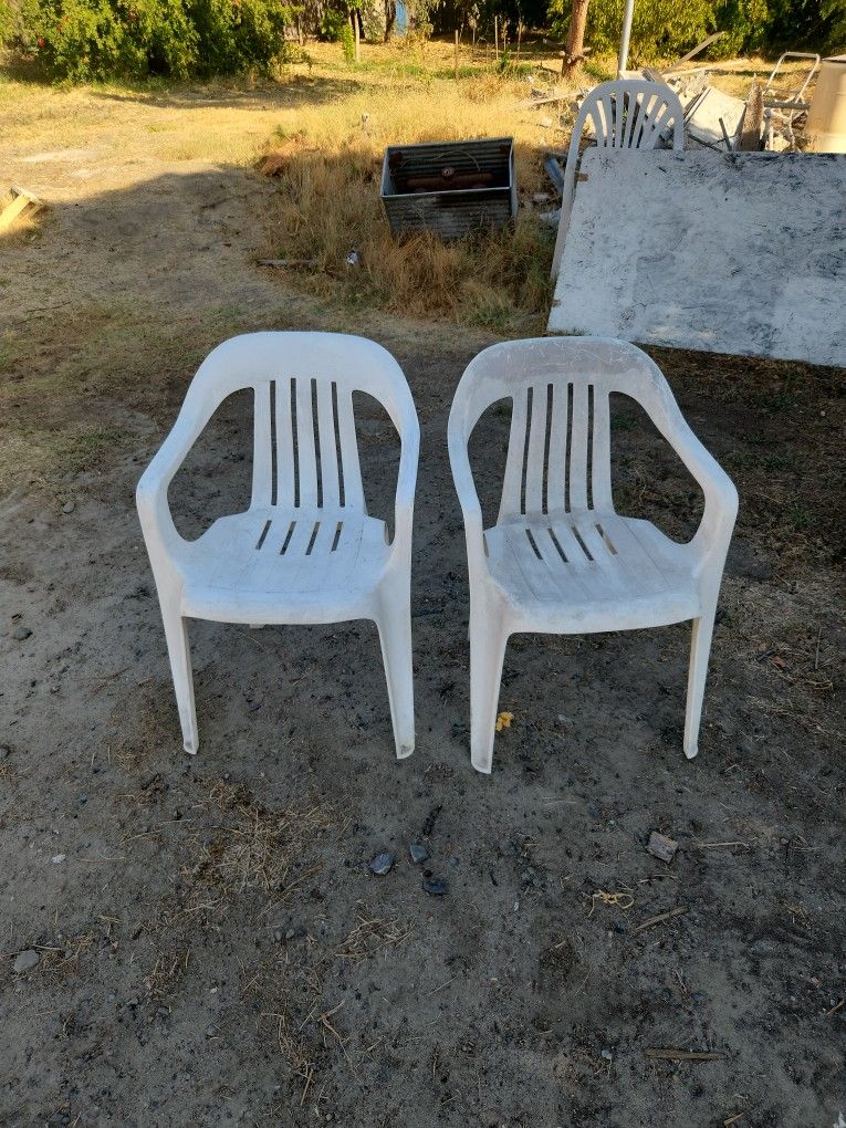 Outdoor Plastic Chairs