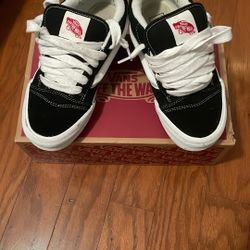 barley used size 8 knu skool vans 