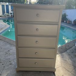 Modern Wood 5 Drawer Dresser