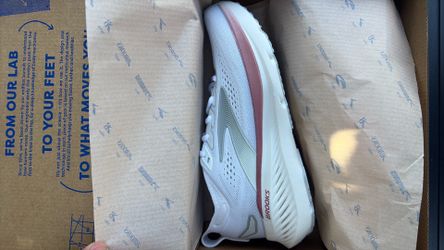 Brooks glycerin 23 white sizes 8.5 9 10.5