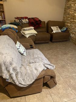 Very Large 7 Piece Sectional 