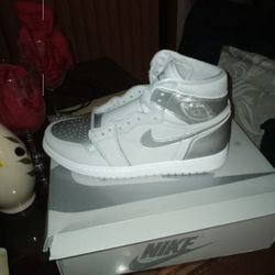 Jordan 1 Neutral Grey 