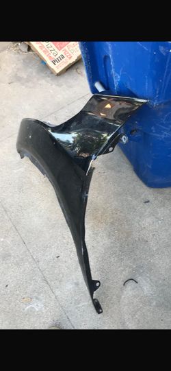Honda HRV 2017 OEM left fender with small details $60dlls
