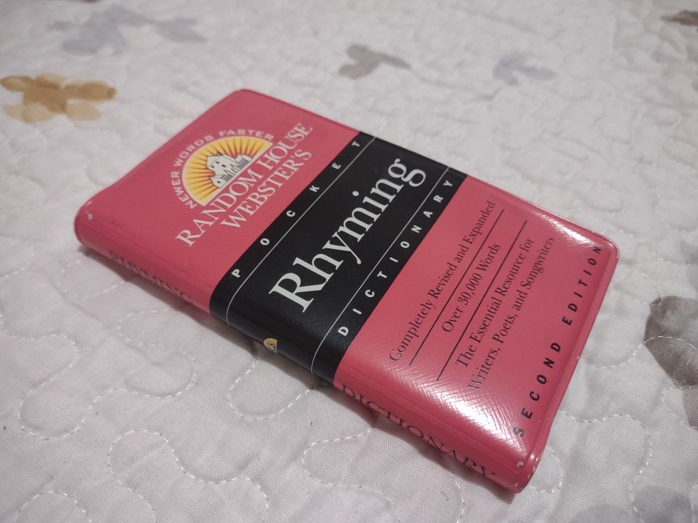 Pocket Rhyming Dictionary 📚