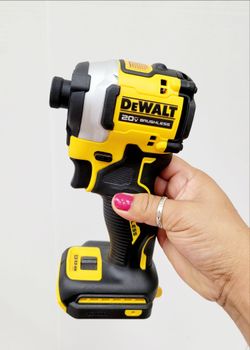 DEWALT 20V Brushless Impact Driver TOOL ONLY/ NO INCLUYE BATERIA