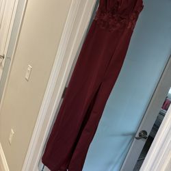 Dresses/gowns