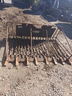 Bobcat 72"skeleton bucket