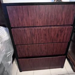Beautiful 4 drawers  dresser